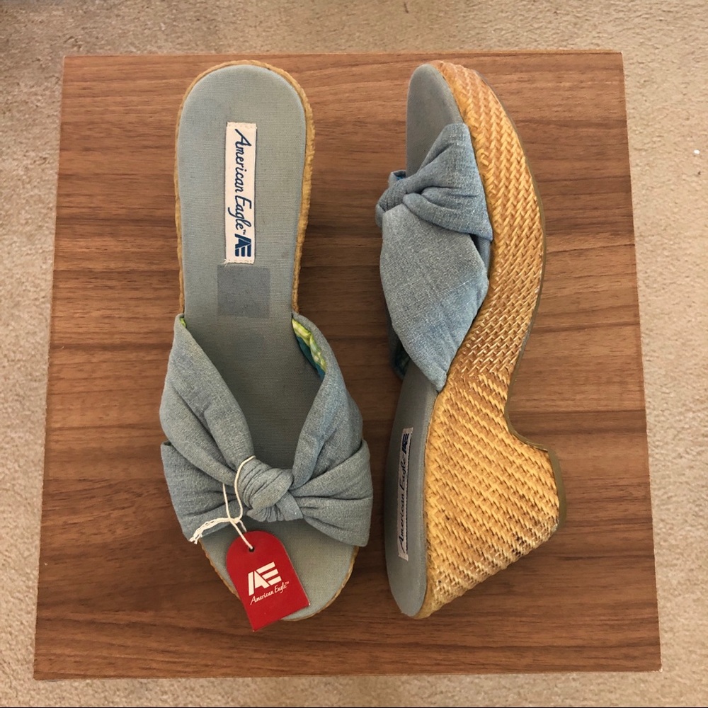 💡 HOST PICK 💡AMERICAN EAGLE | BLUE BOW WEDGES